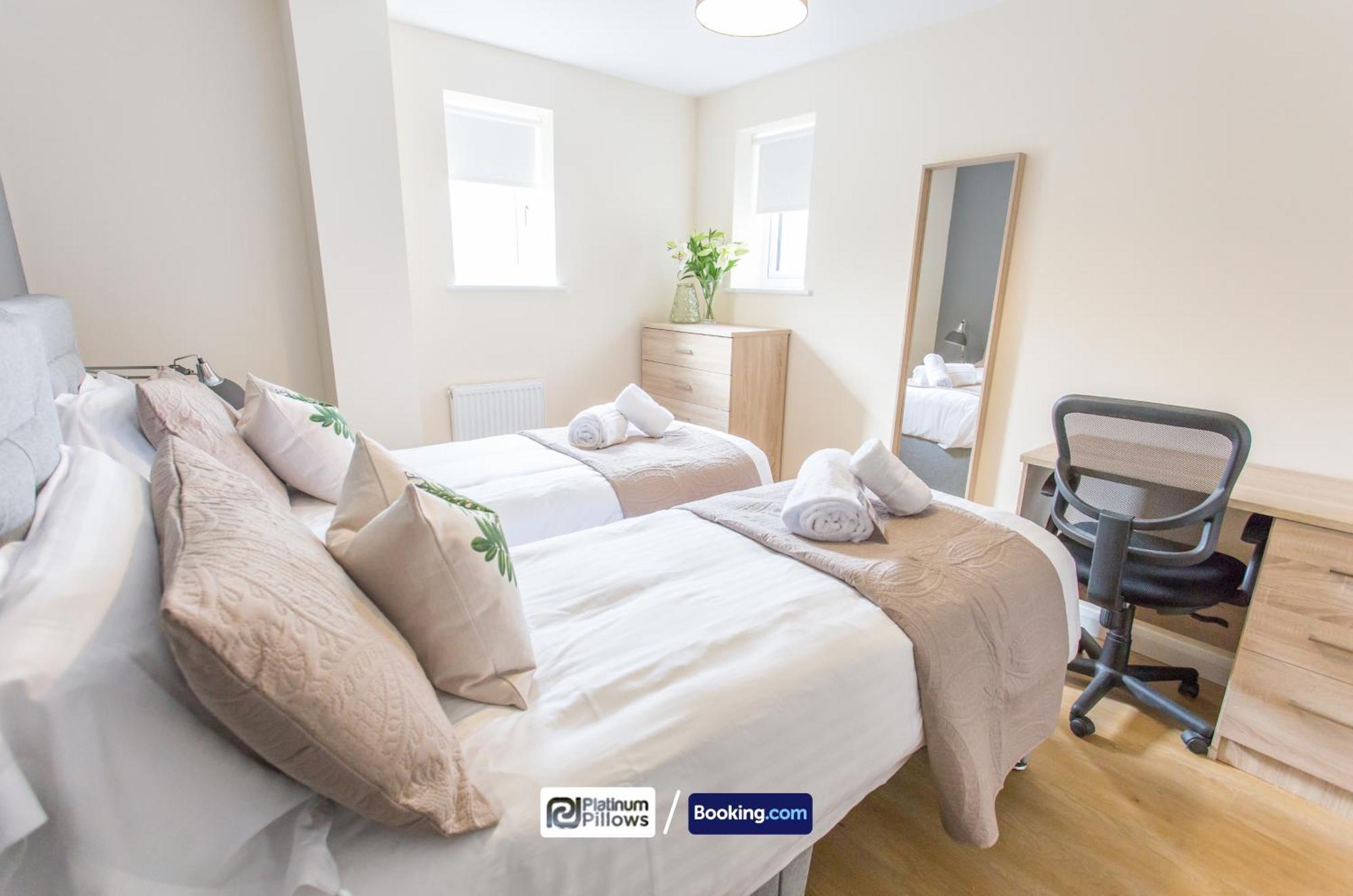 Modern Oxford 2 Bedroom Apartments, Near Headington Hospital, Families & Contractor Accommodation With Parking Exterior foto