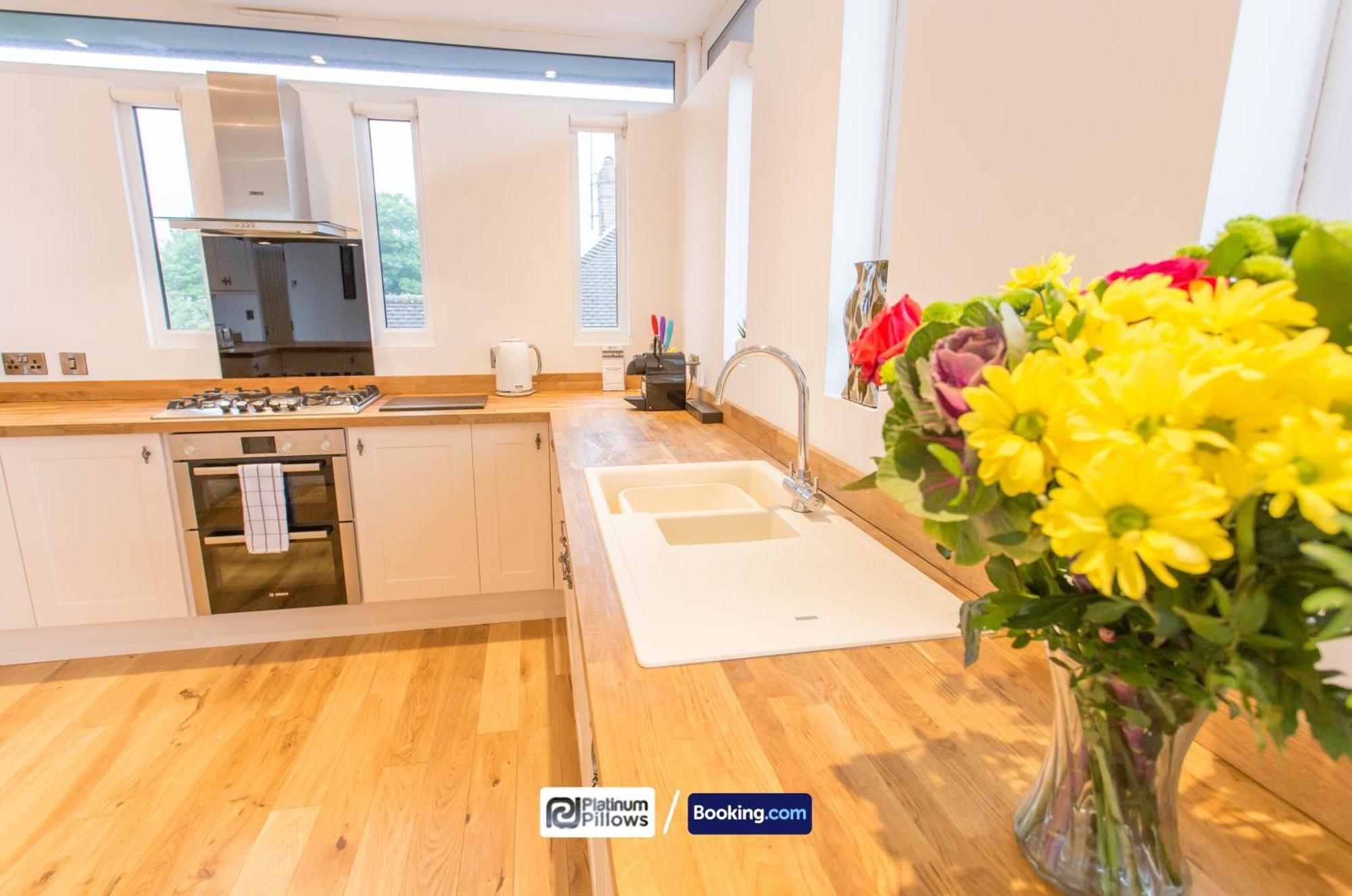 Modern Oxford 2 Bedroom Apartments, Near Headington Hospital, Families & Contractor Accommodation With Parking Exterior foto