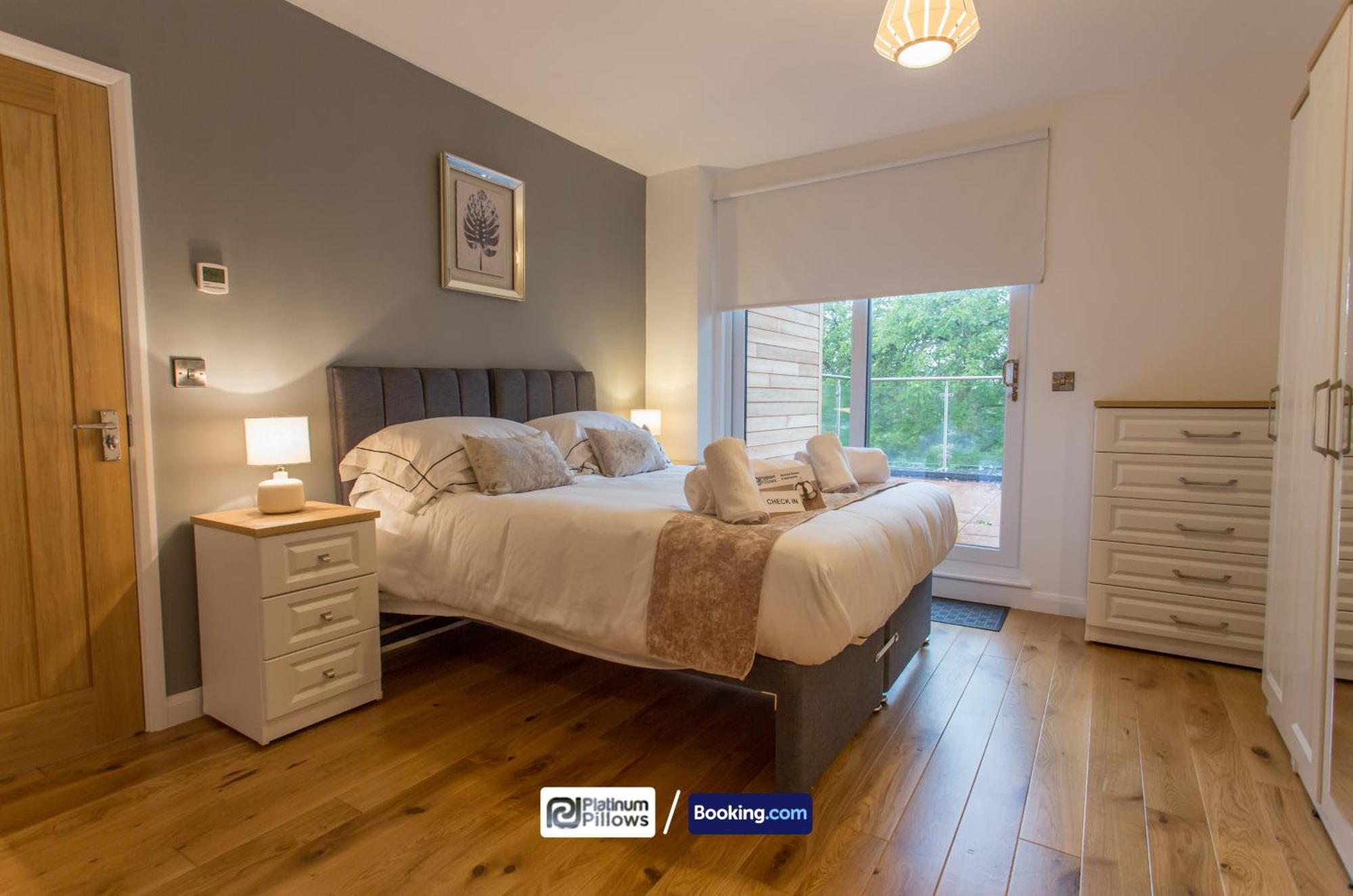 Modern Oxford 2 Bedroom Apartments, Near Headington Hospital, Families & Contractor Accommodation With Parking Exterior foto