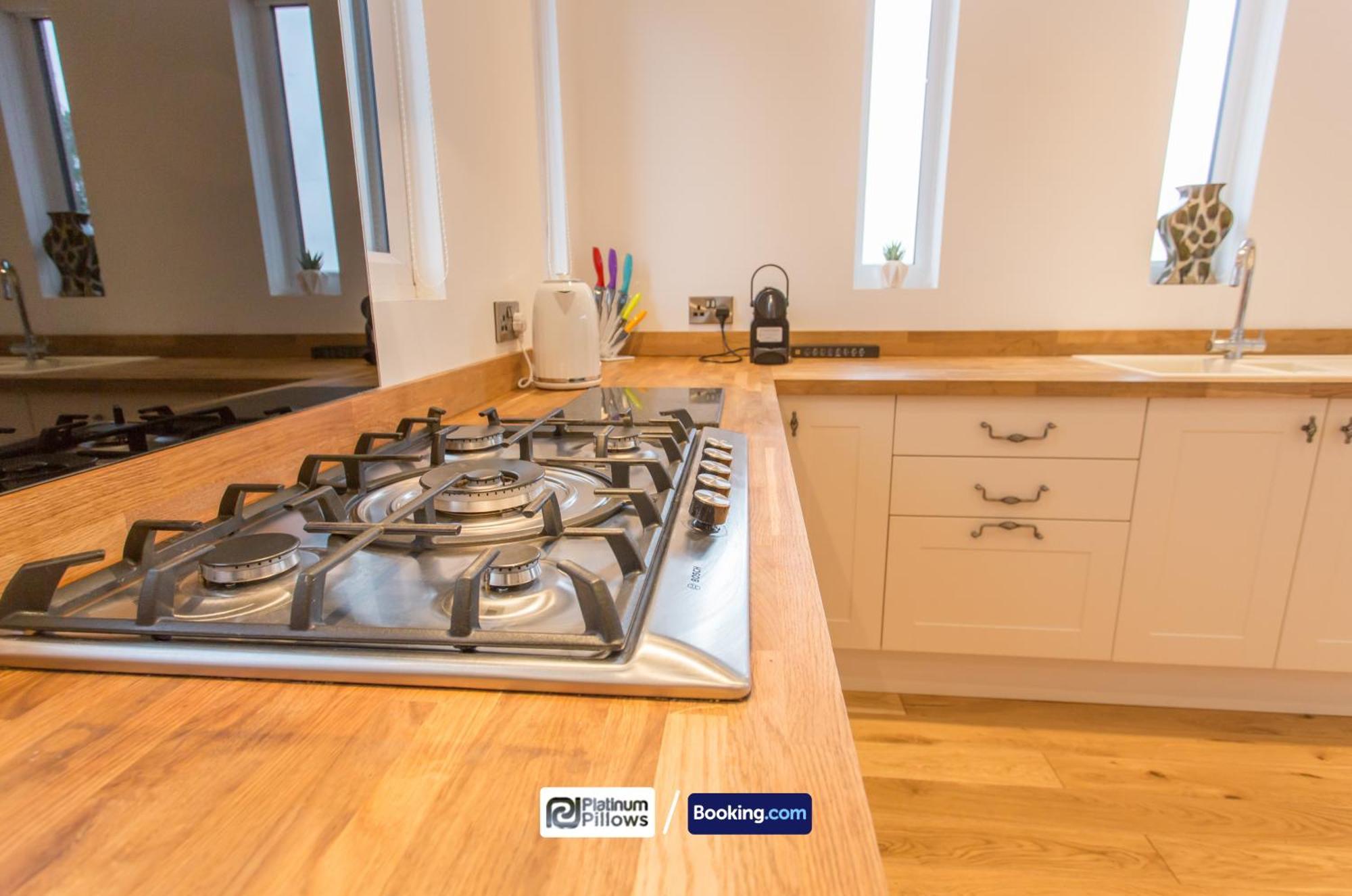 Modern Oxford 2 Bedroom Apartments, Near Headington Hospital, Families & Contractor Accommodation With Parking Exterior foto